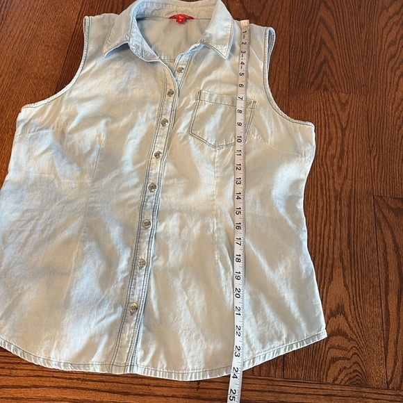 Guess women’s tie dye  blue button down shirt pocket collared sleeveless Med - Picture 9 of 11